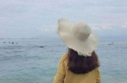 图片女生背影,女生背影的唯美瞬间”