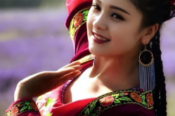 新疆最漂亮的美女,揭秘新疆最美女星的美丽之谜”