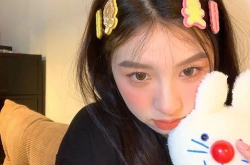 头像女真人ins高级质感遮脸,探索ins高级质感遮脸女头像的时尚奥秘